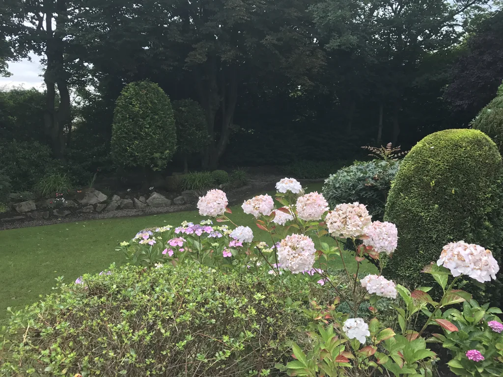 Brookfield Hall Gardens, The Gardens