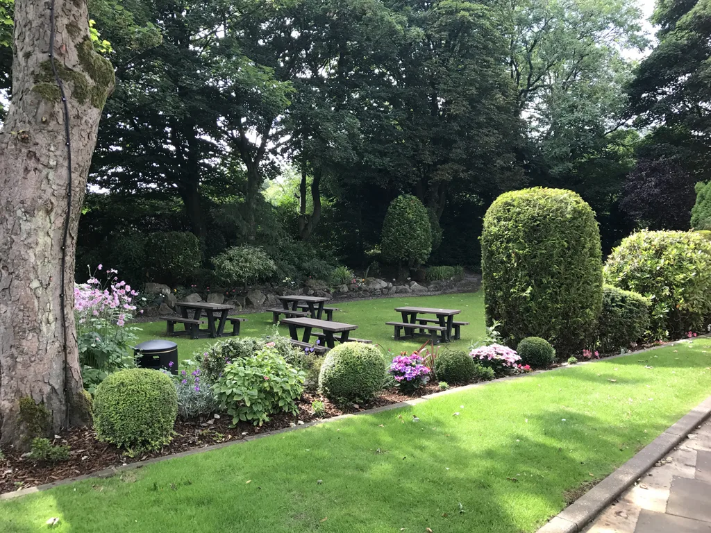 Brookfield Hall Gardens, The Gardens