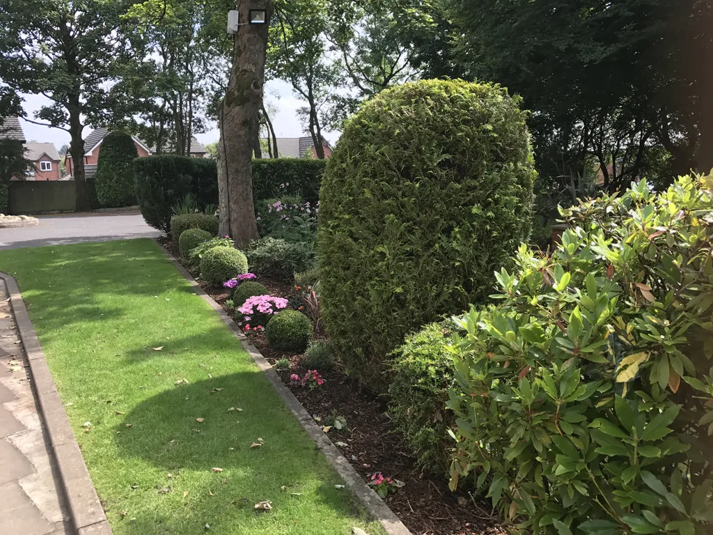 Brookfield Hall Gardens, The Gardens